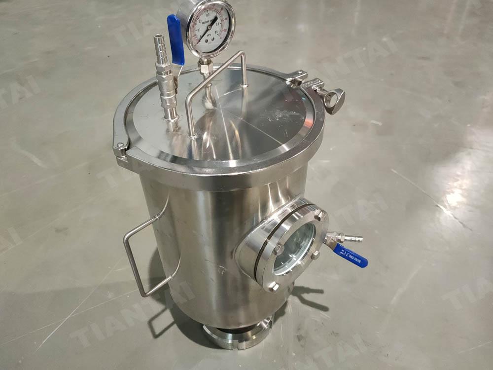 <b>Dry hop dozer for fermentation tank</b>